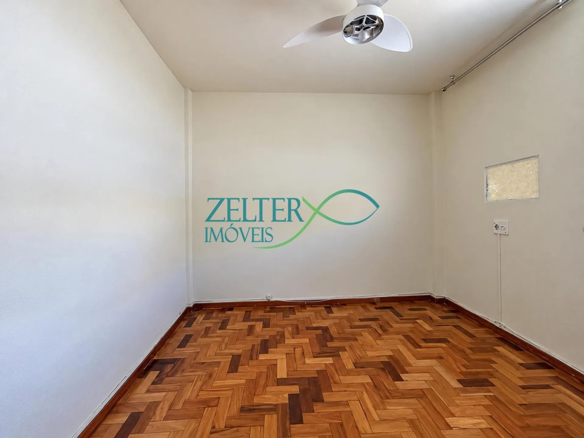 Apartment, 49 m², with wood or laminate floors — photo 20