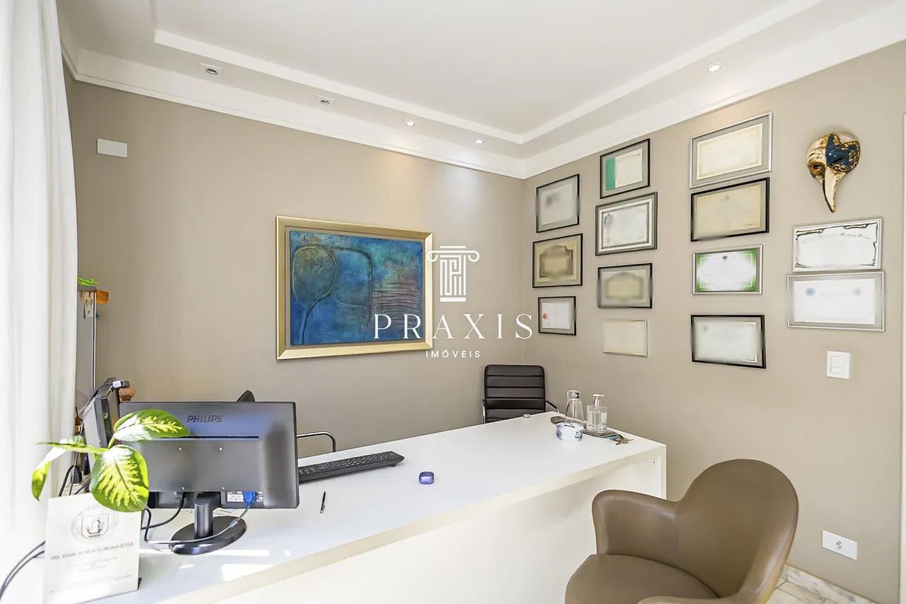 Espacio de home office y 5 dormitorios: casa de 243 m² — photo 18