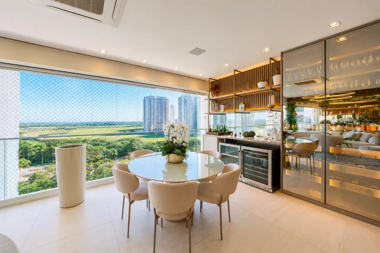 Furnished apartment, 266 m², with floor-to-ceiling windows — photo 11