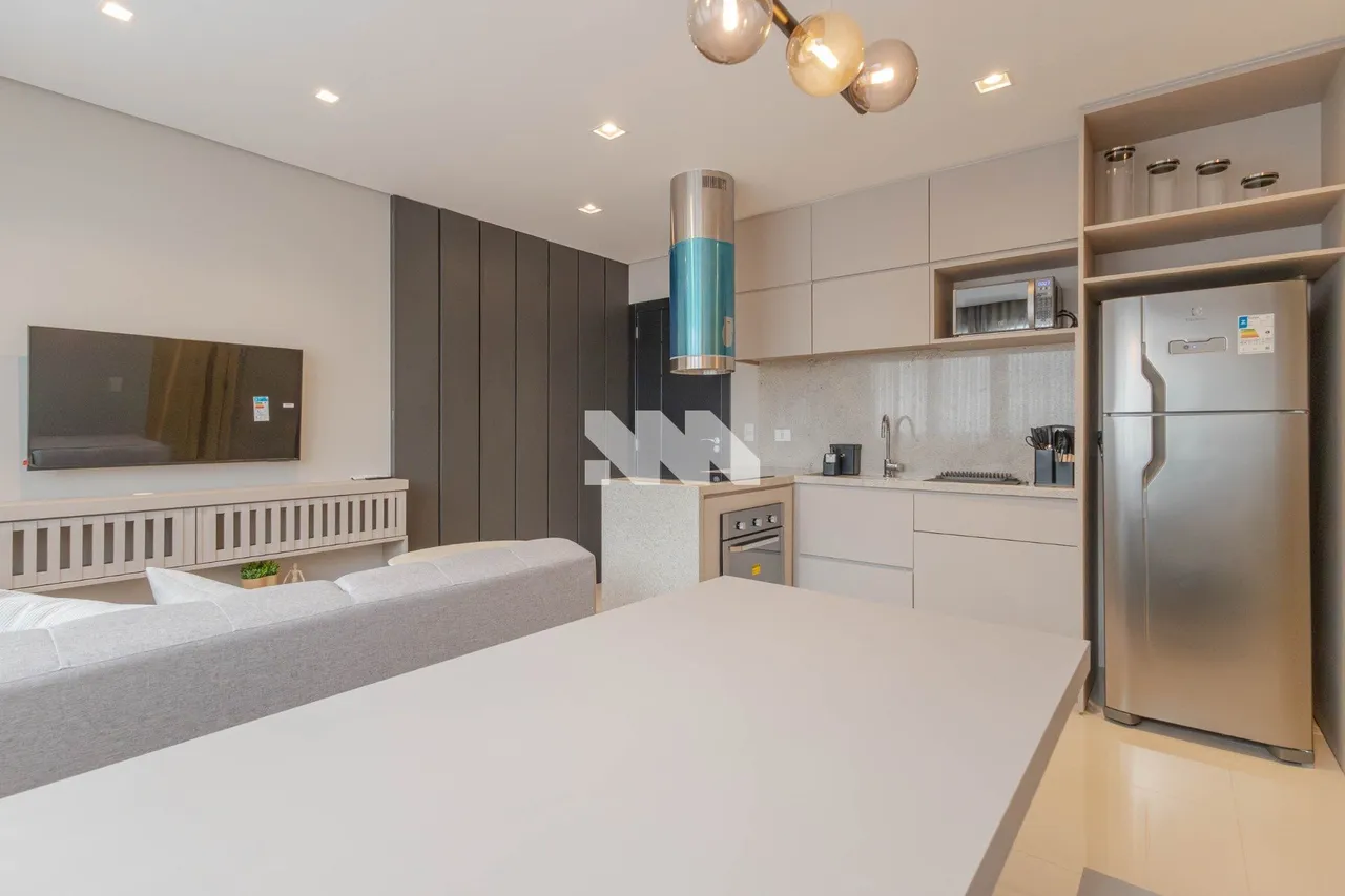 Furnished 1-bedroom apartment with open-plan kitchen — photo 8