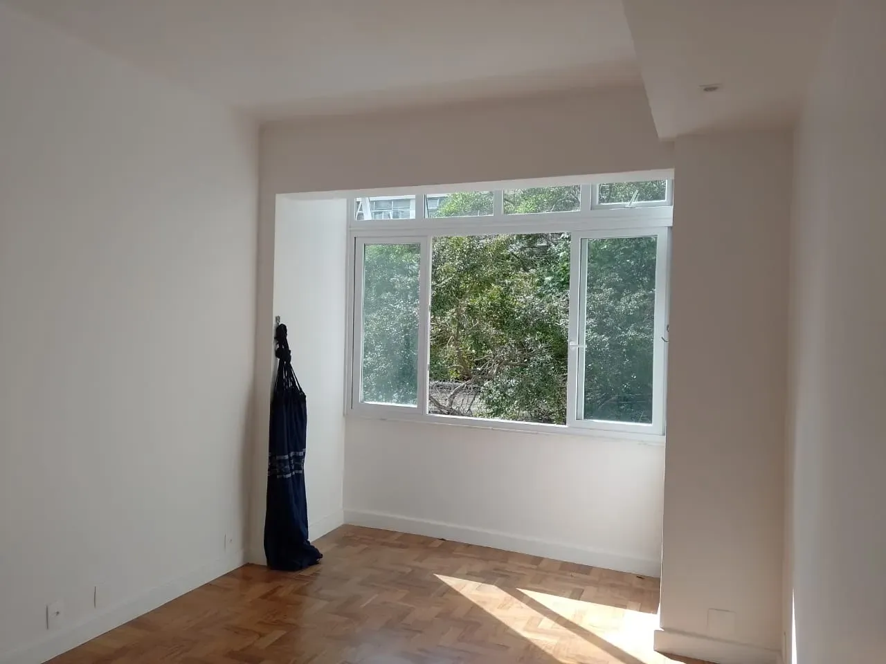 Furnished apartment, 77 m², with a bathtub — photo 11