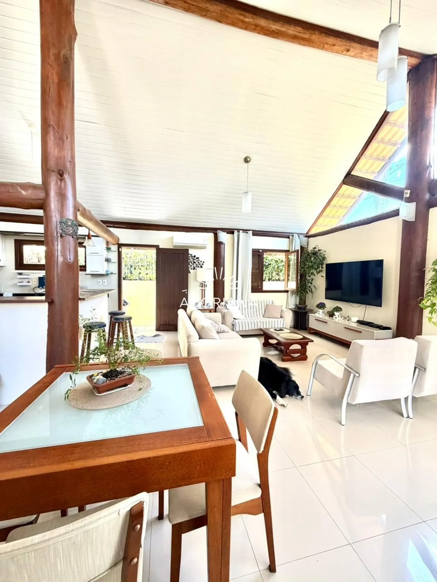 Floor-to-ceiling windows in a 3-bedroom house, 224 m² — photo 8