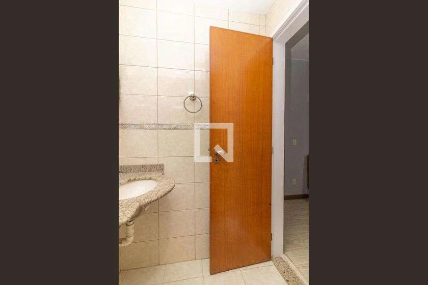 Квартира 244 м² с 4 спальнями и отдельной кухней — photo 19