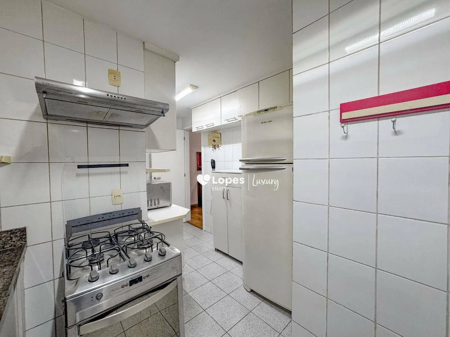 100 m² apartment with 3 bedrooms and a balcony — photo 27