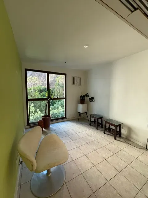 1-bedroom apartment with enclosed balcony in 60 m² — photo 37