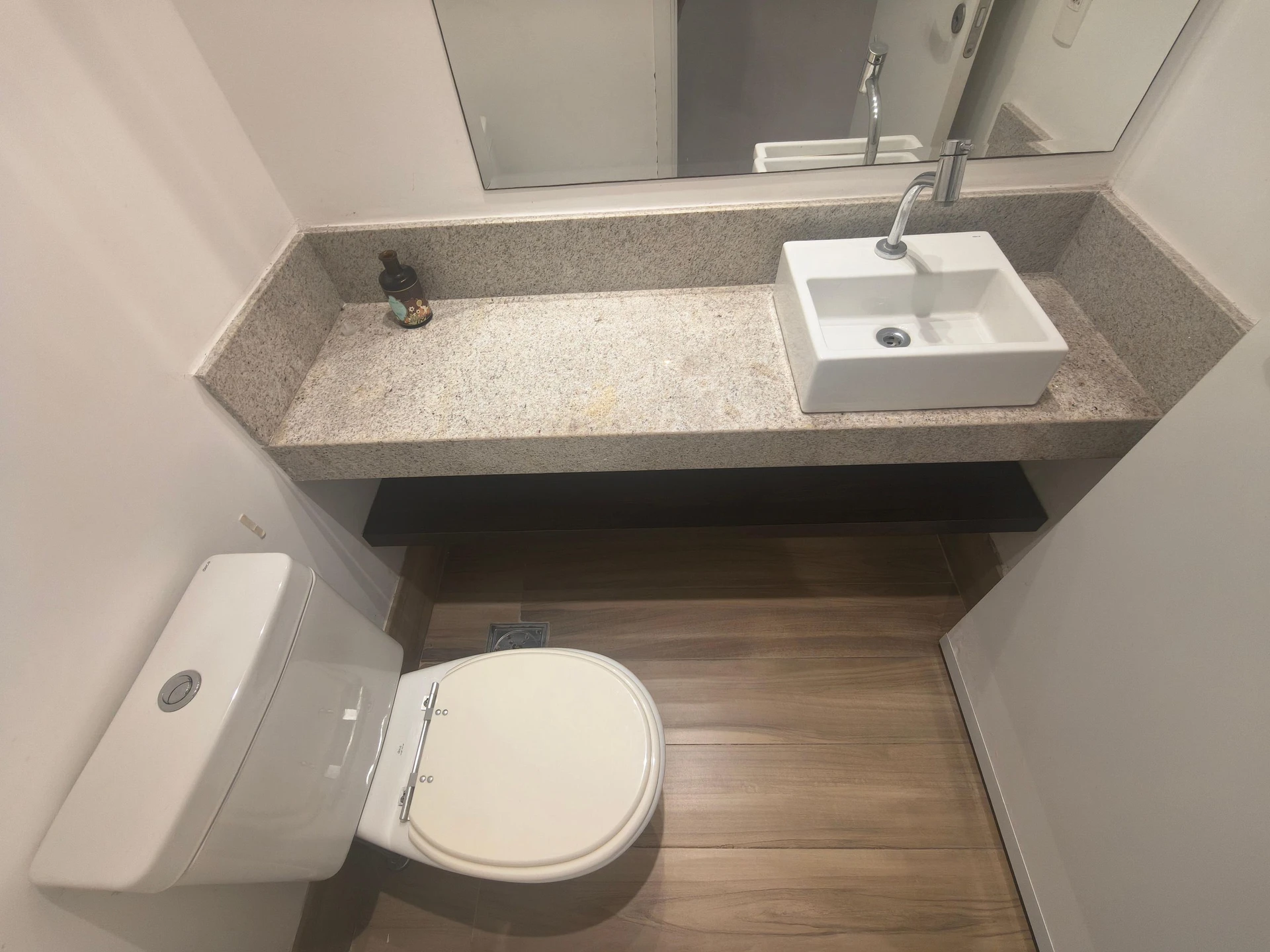 Apartamento mobiliado com 2 quartos e 3 banheiros — photo 4