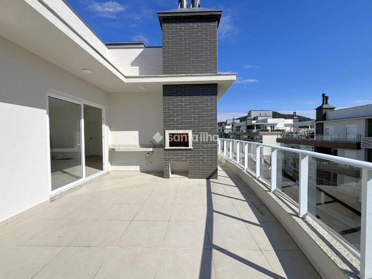 Вид на воду та 3 спальні: квартира 192 м² — photo 13