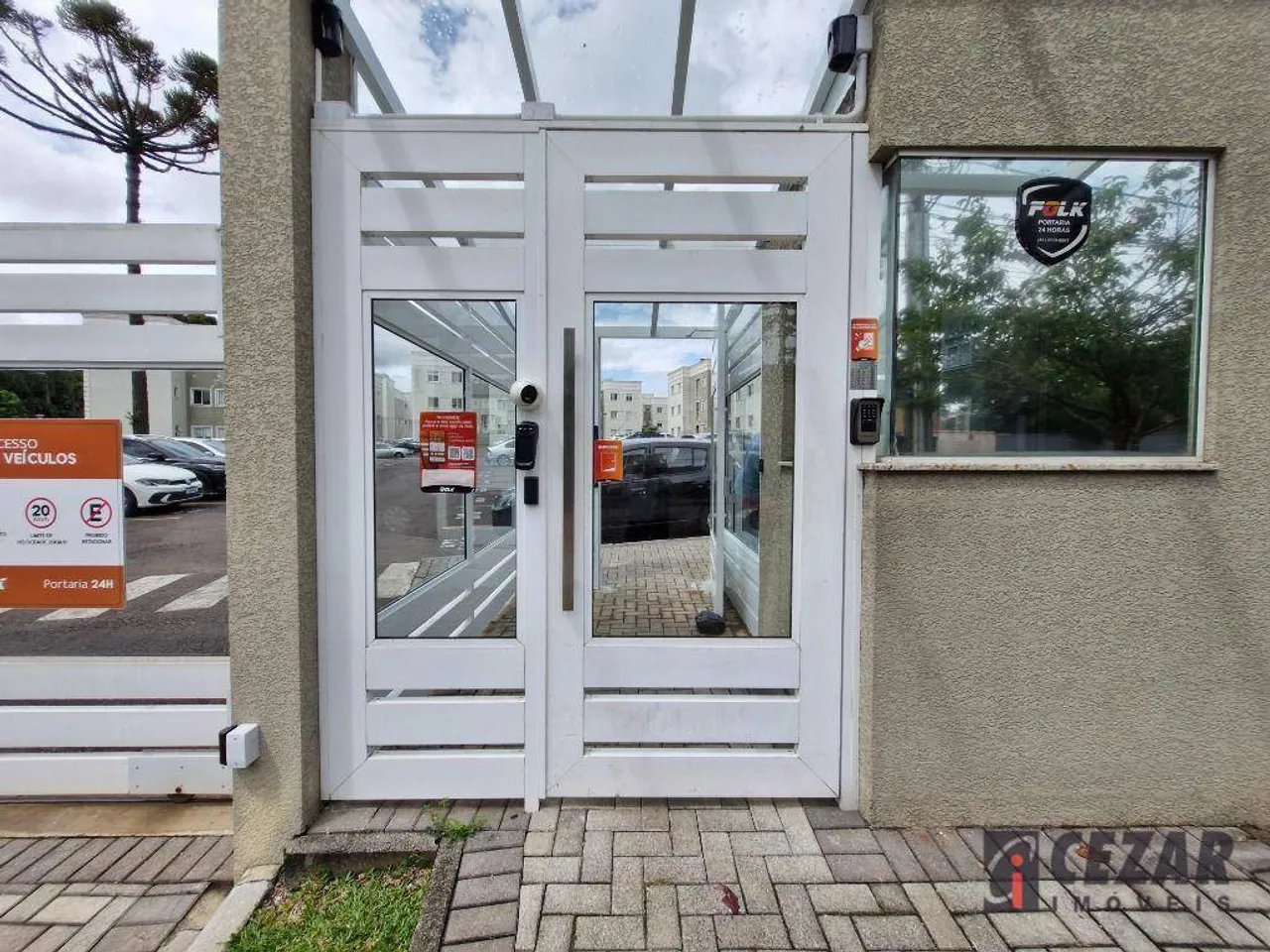2-bedroom apartment with closed kitchen and balcony BBQ — photo 15