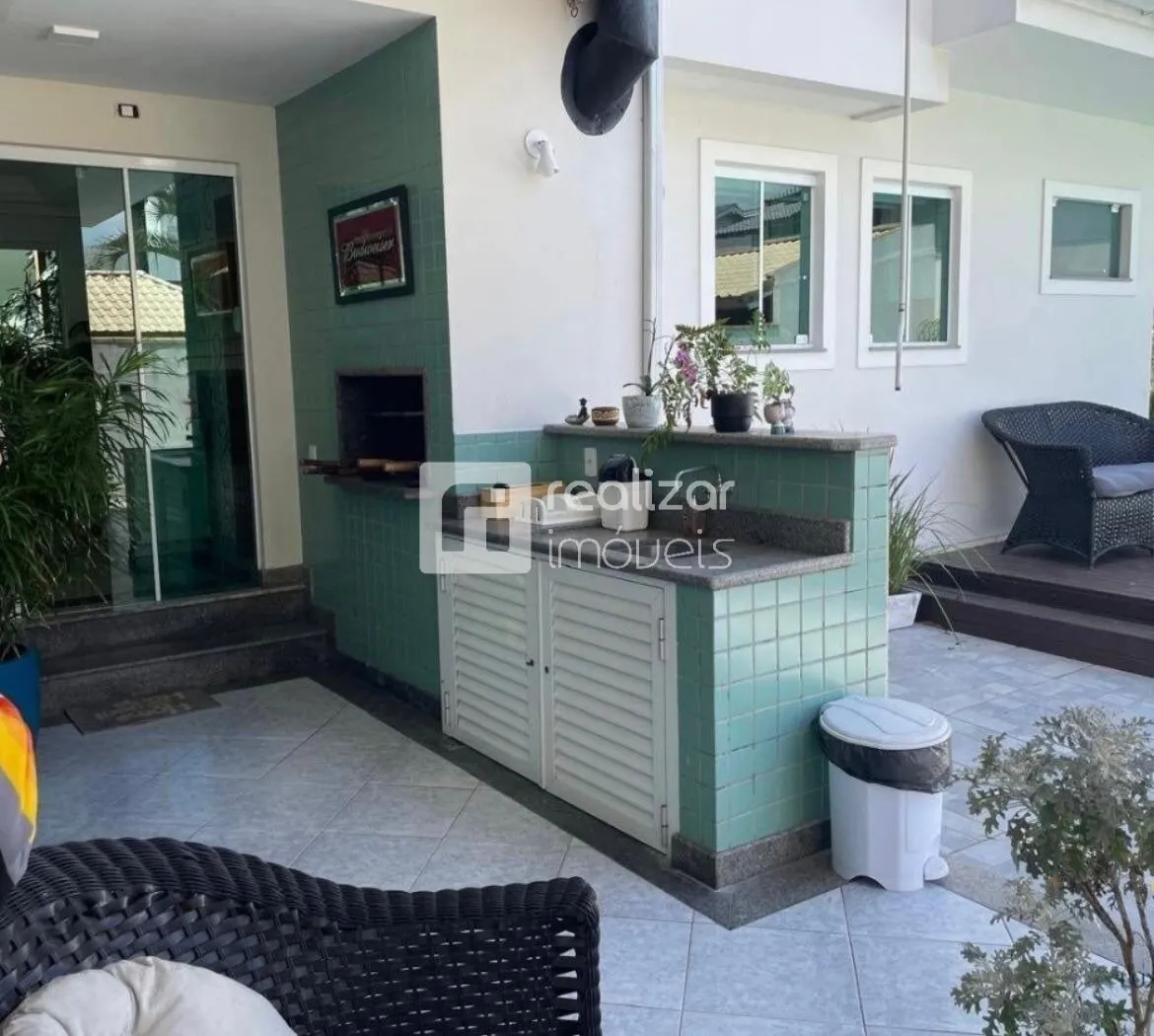 House with 6 bedrooms and 450 m² plus 3 parking spaces — photo 13
