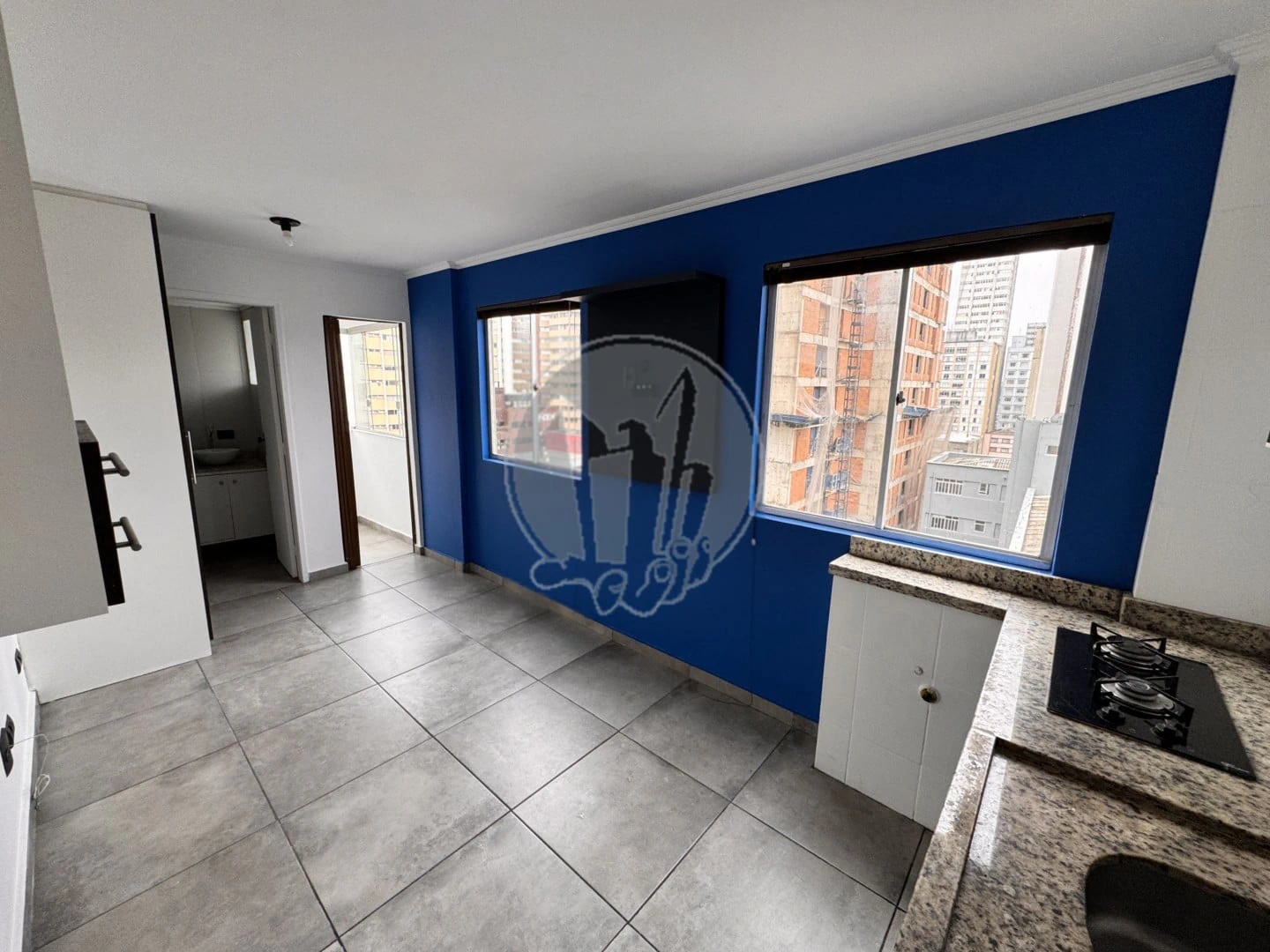 Studio with 30 m², 1 bedroom and gas open-plan kitchen — photo 3