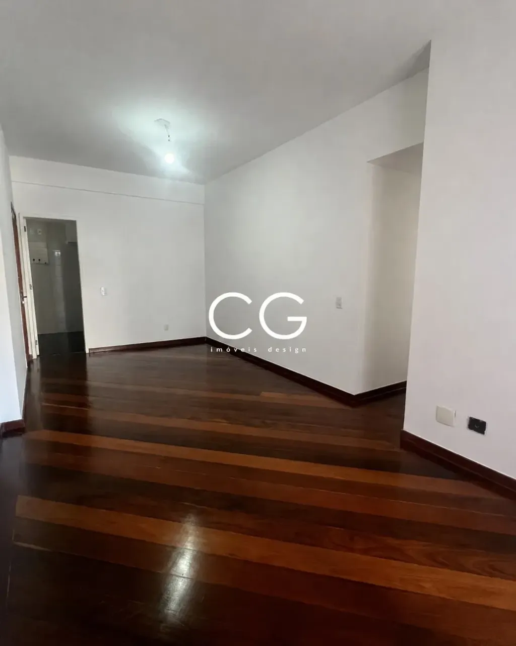 Unfurnished 3-bedroom apartment with balcony