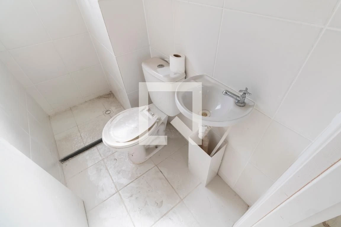 Apartamento com 2 quartos e área de serviço com tanque — photo 7