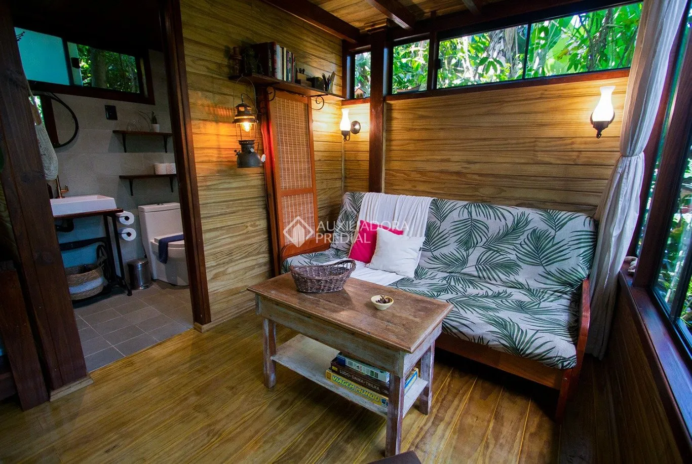 Furnished house with a balcony, 6 bedrooms and 3 baths — photo 62