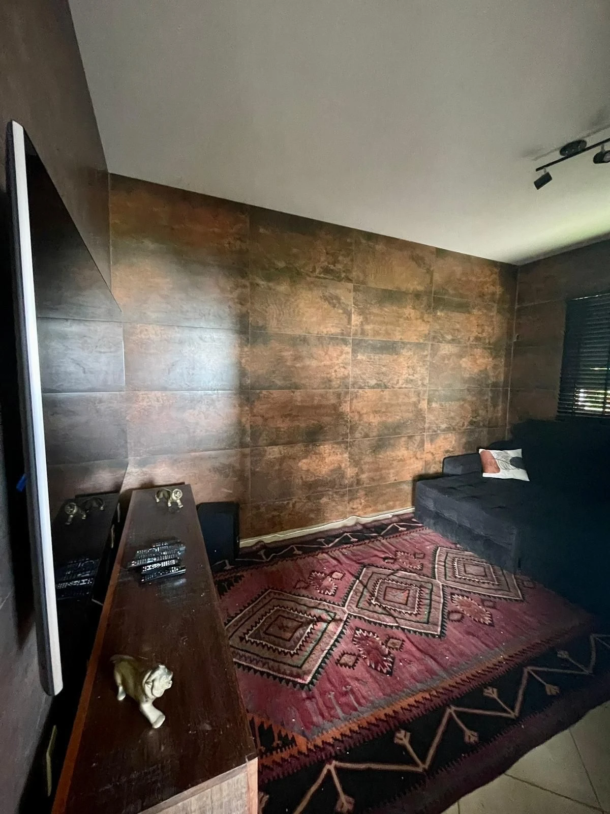 4-bedroom apartment with a grill on the balcony — photo 8