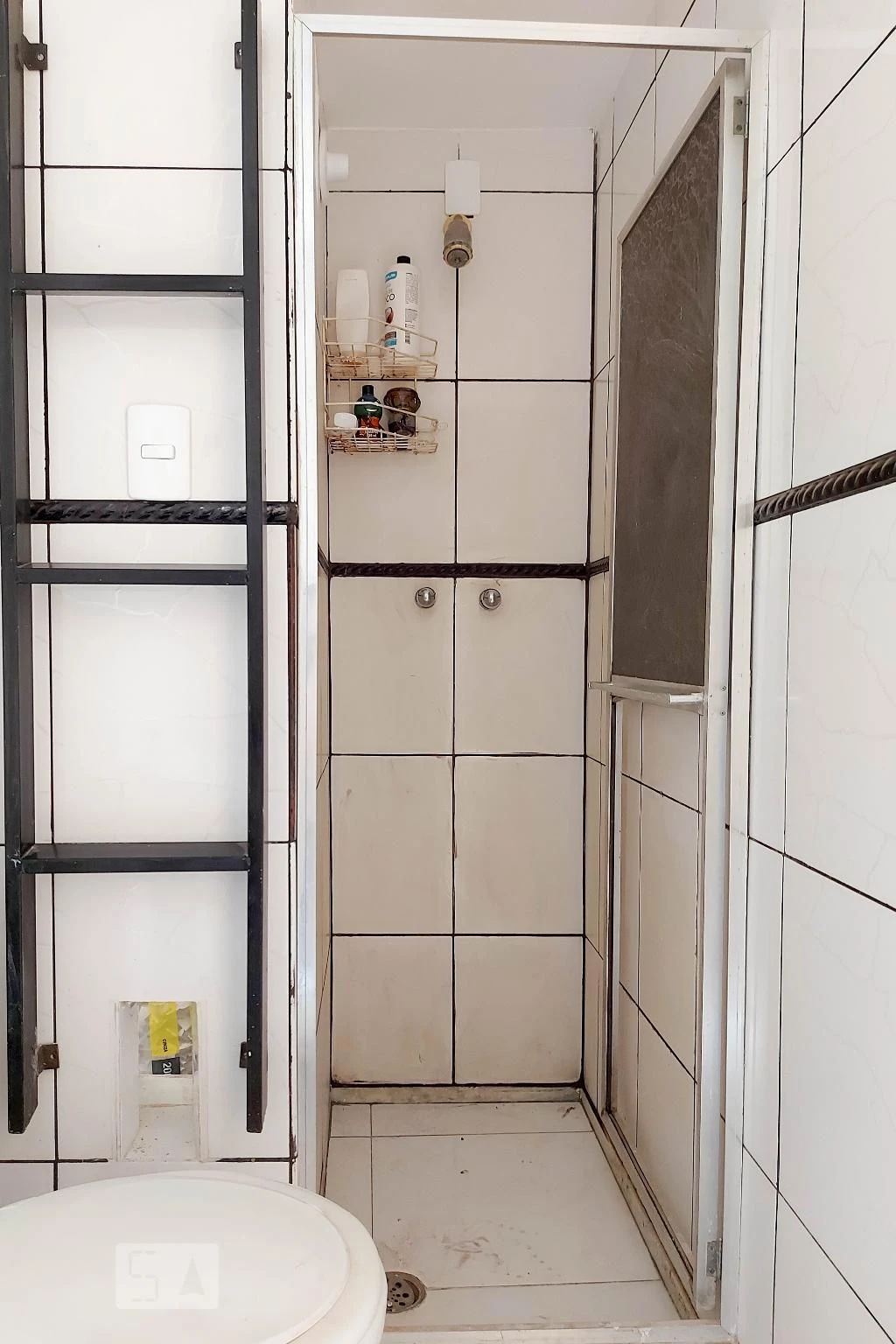 2-bedroom apartment in a building with an indoor pool — photo 30
