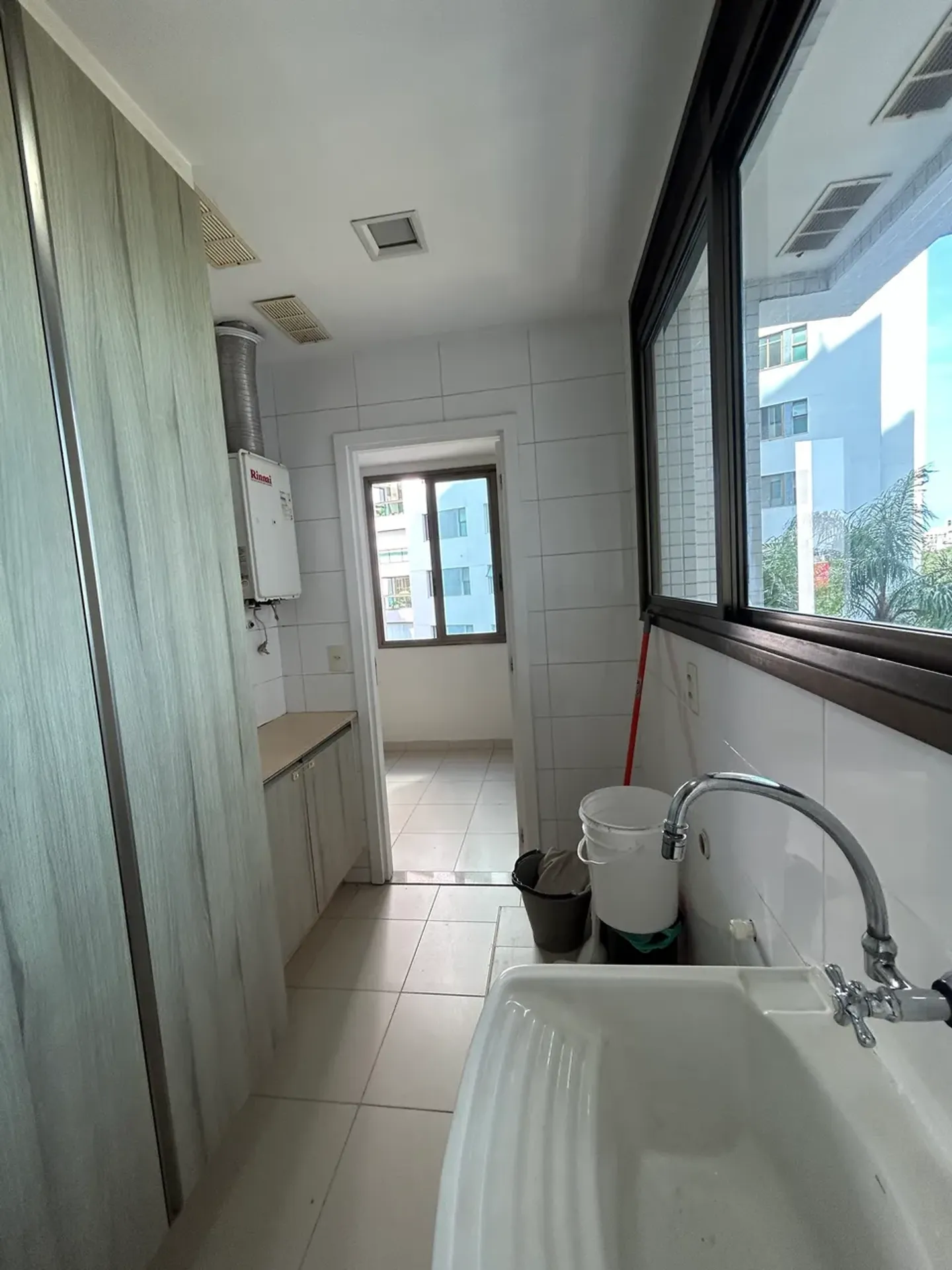 Apartamento de 233 m² com 4 quartos e cozinha americana — photo 32