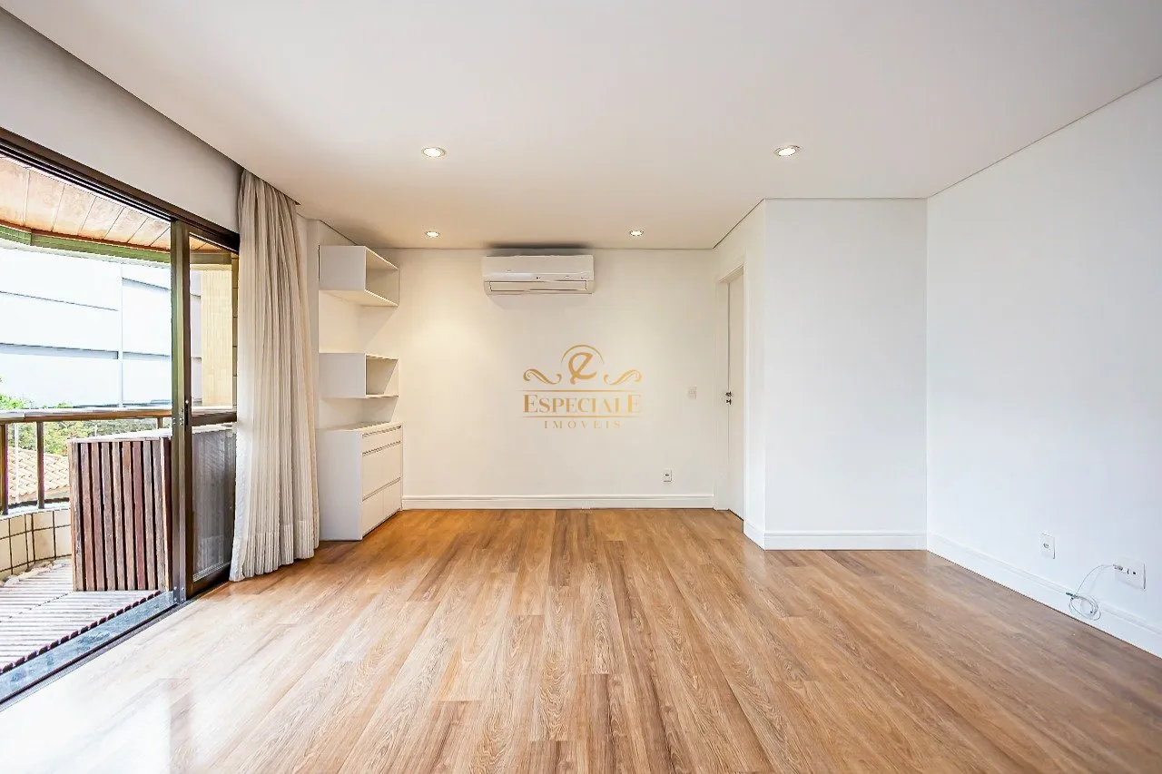 Apartment with 3 en-suite bedrooms and balcony — photo 7