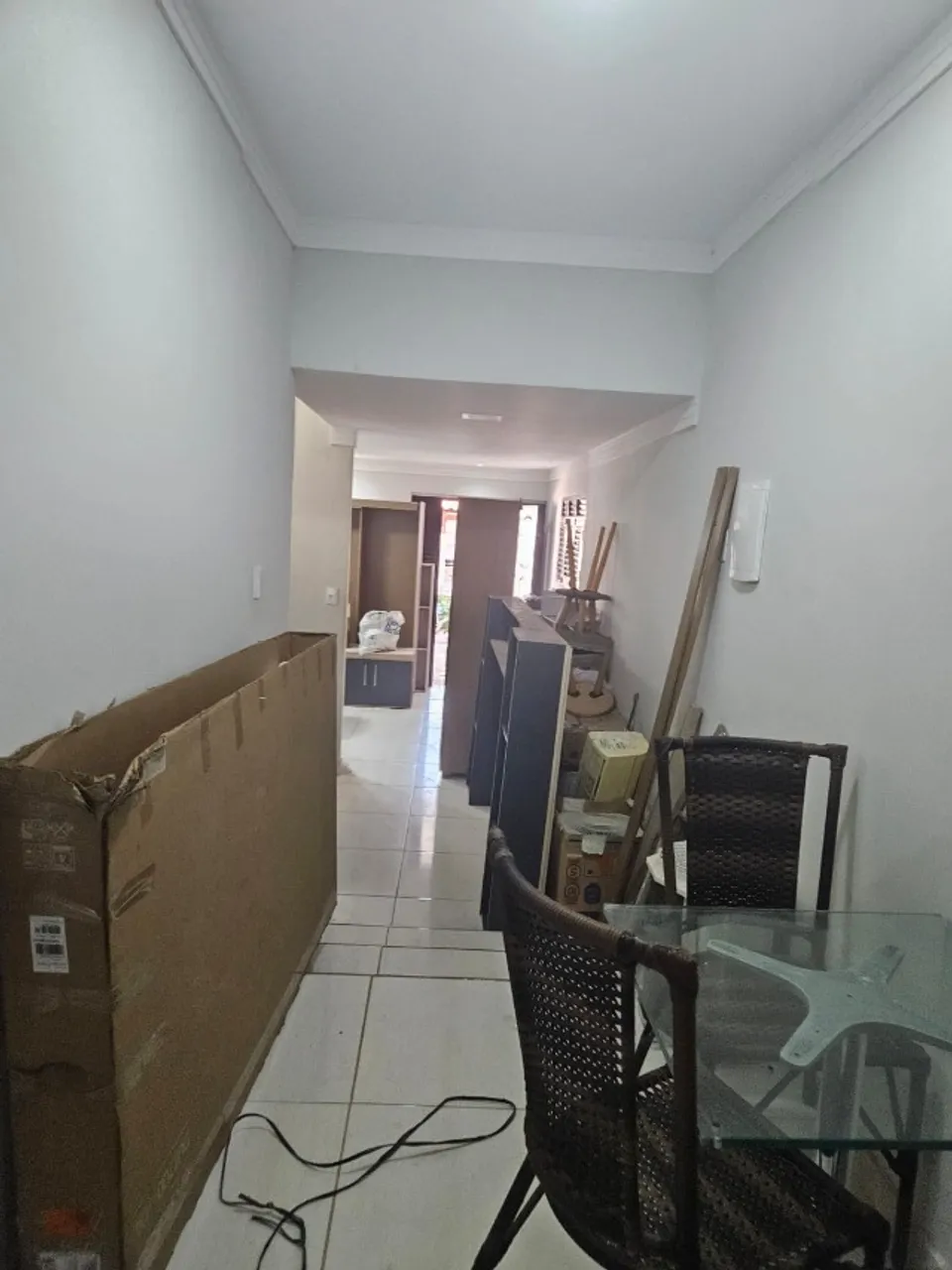 5-bedroom apartment in a building with a pool — photo 6