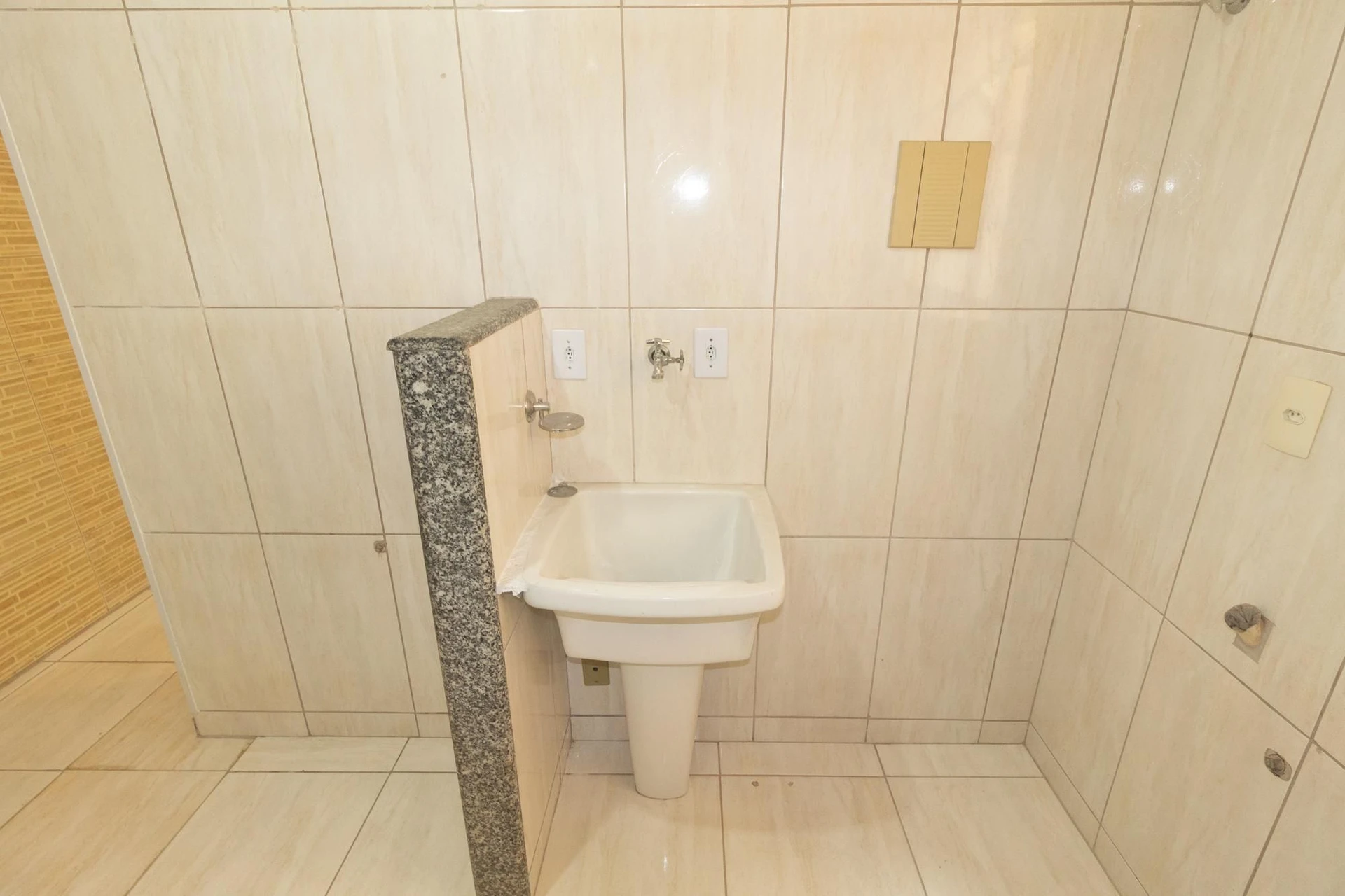 Apartamento de 1 quarto com 1 vaga e área de serviço — photo 37