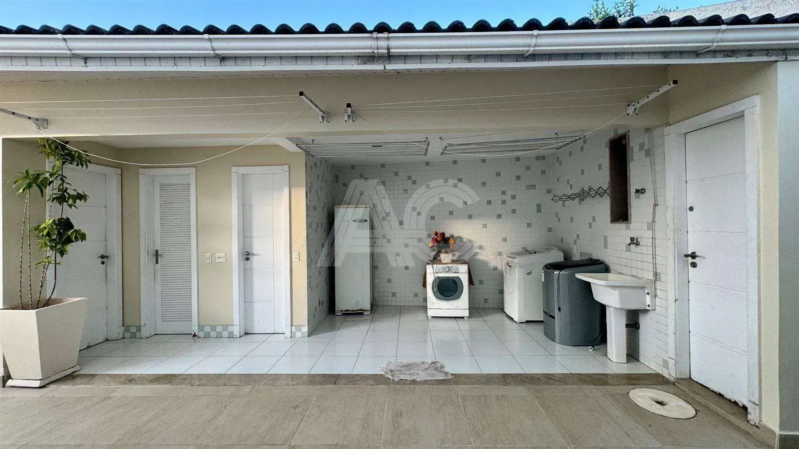 Casa em condomínio com 4 suítes e jardim privativo — photo 38