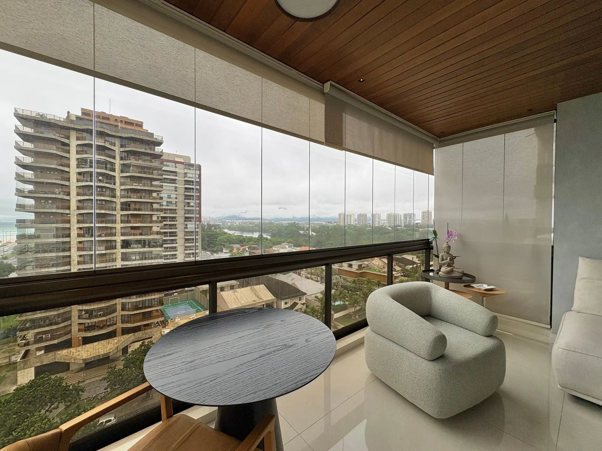 Furnished apartment, 75 m², with floor-to-ceiling windows — photo 24