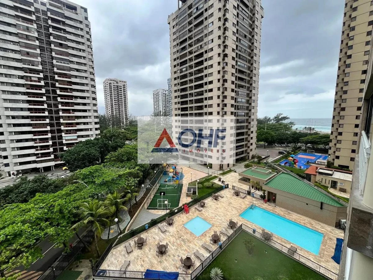 3-bedroom apartment in a building with a pool — photo 3