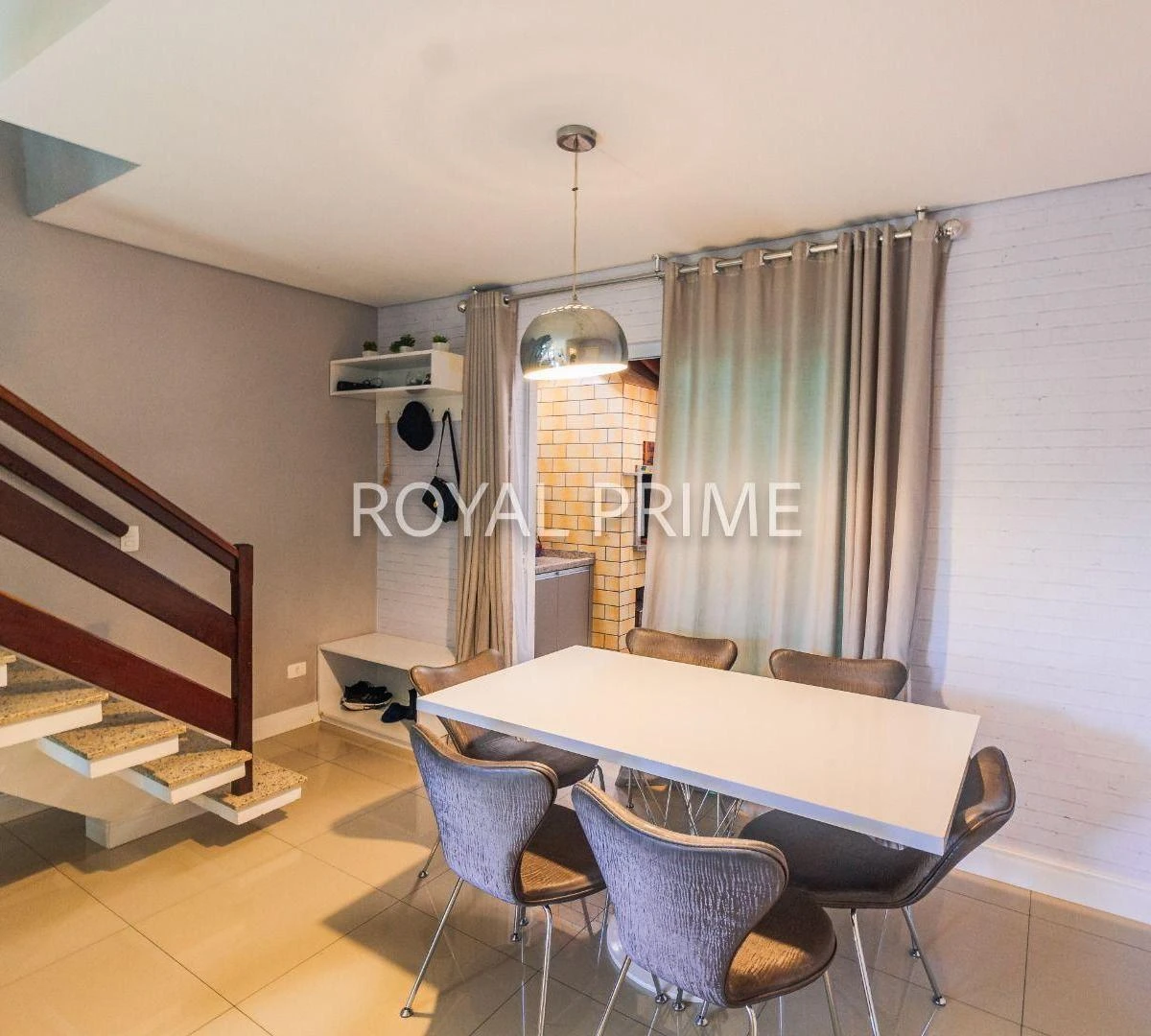 Furnished house, 186 m², with a walk-in closet — photo 12