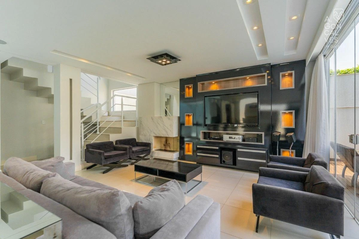 Furnished house with 3 en-suite bedrooms and balconies — photo 16