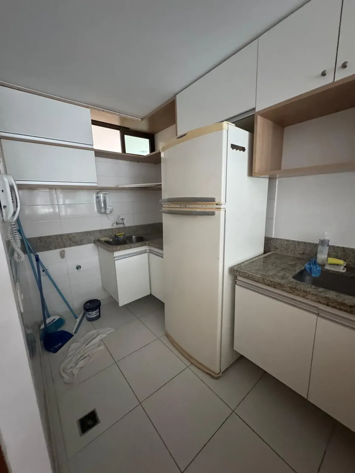 Furnished apartment with open-plan kitchen and 2 bedrooms — photo 2