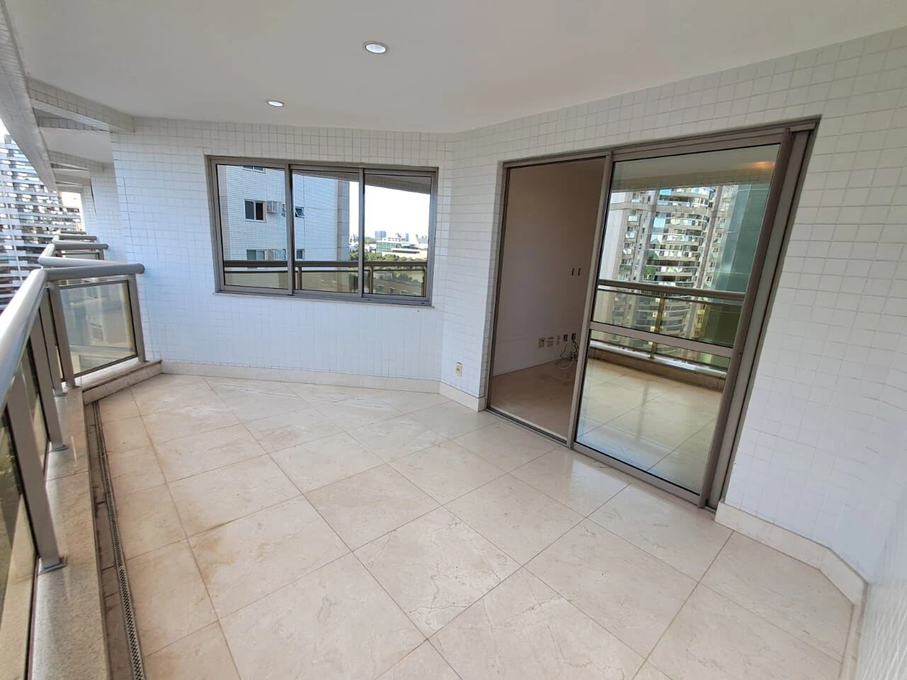 4-suite apartment with 370 m² and private BBQ area — photo 10