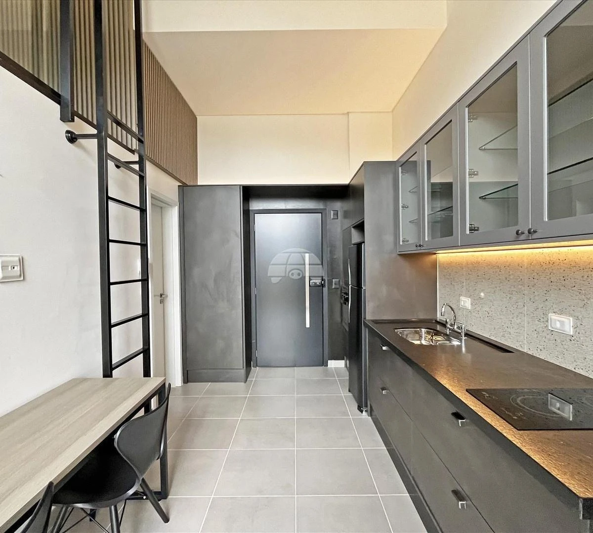Furnished apartment, 31 m², with floor-to-ceiling windows — photo 5