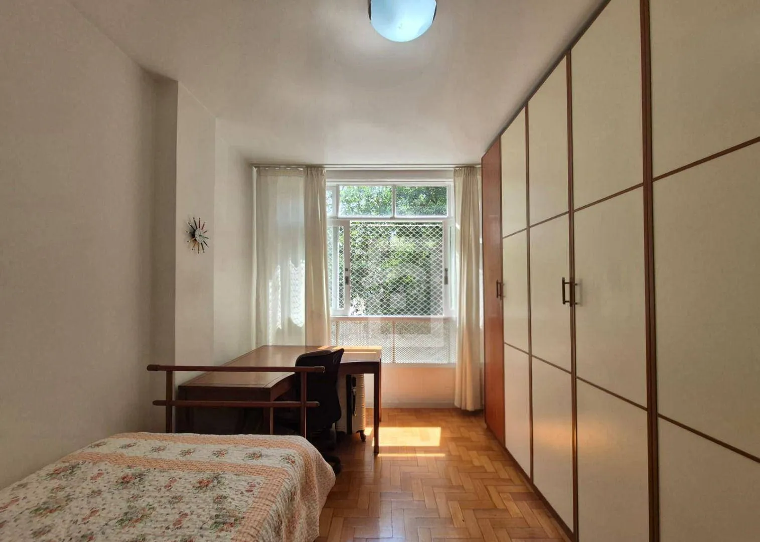 Unfurnished 3-bedroom apartment with a balcony — photo 24