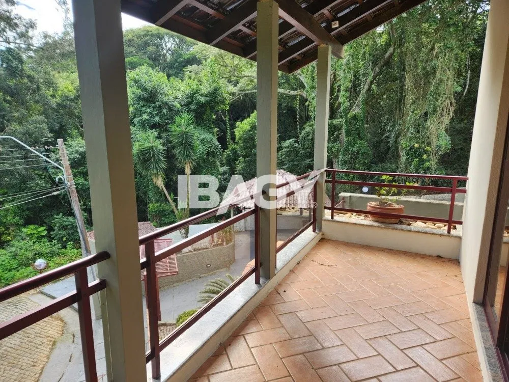 Rental house with 4 bedrooms and 2 en-suites — photo 23
