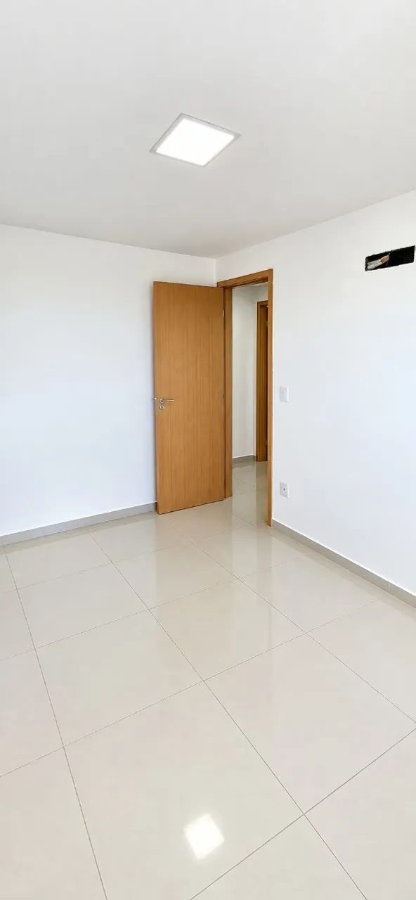 2-bedroom apartment in a building with a gym — photo 17