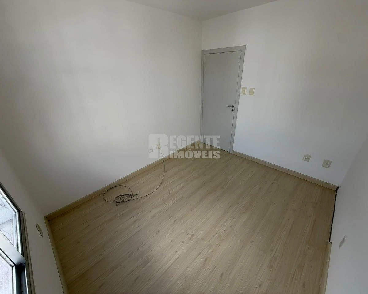 Apartment, 65 m², with wood or laminate floors — photo 10