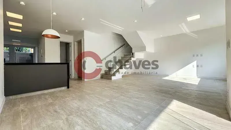 Casa com 4 quartos e 5 banheiros, cozinha integrada a gás — photo 3