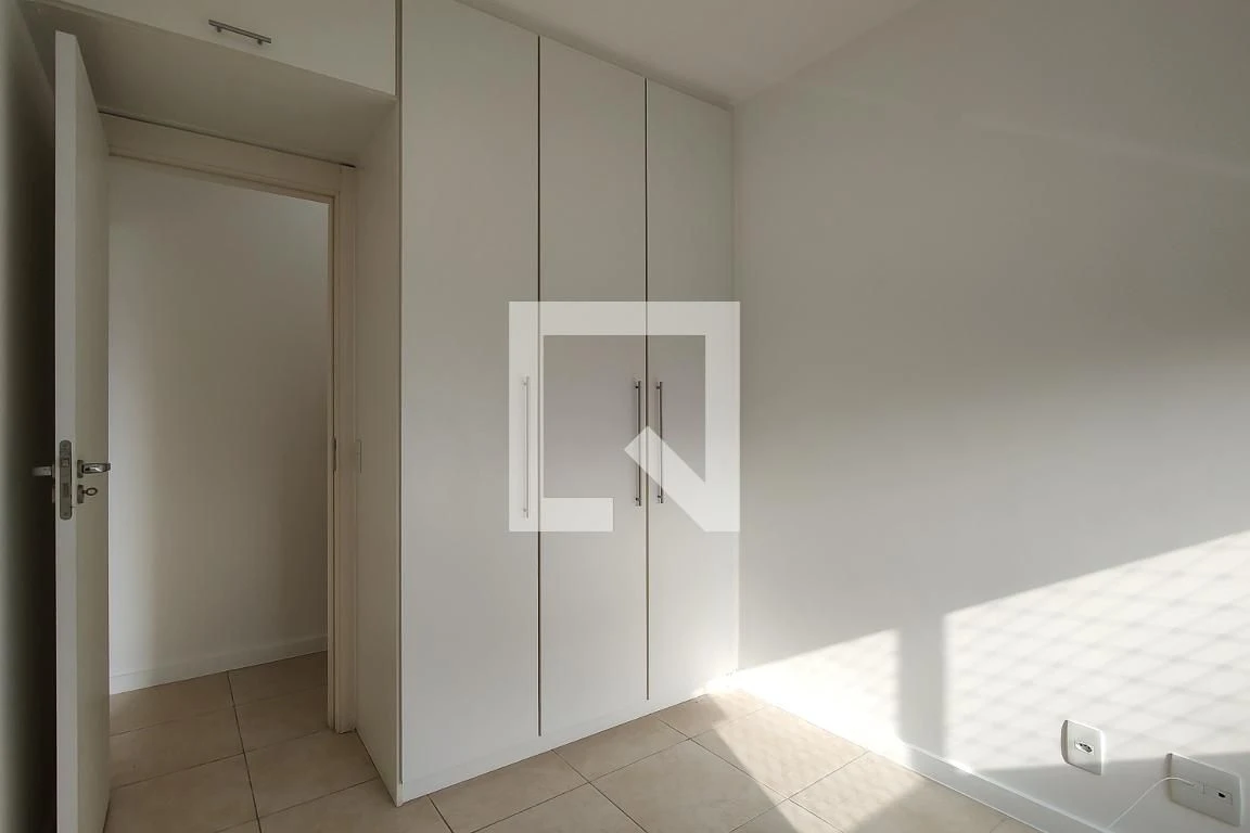 Apartamento, 70 m², com janelas do piso ao teto — photo 30