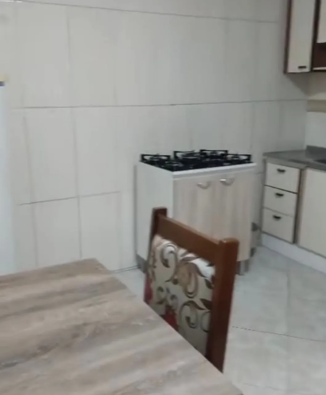 Studio apartment with 1 bedroom and a gas kitchen — photo 2