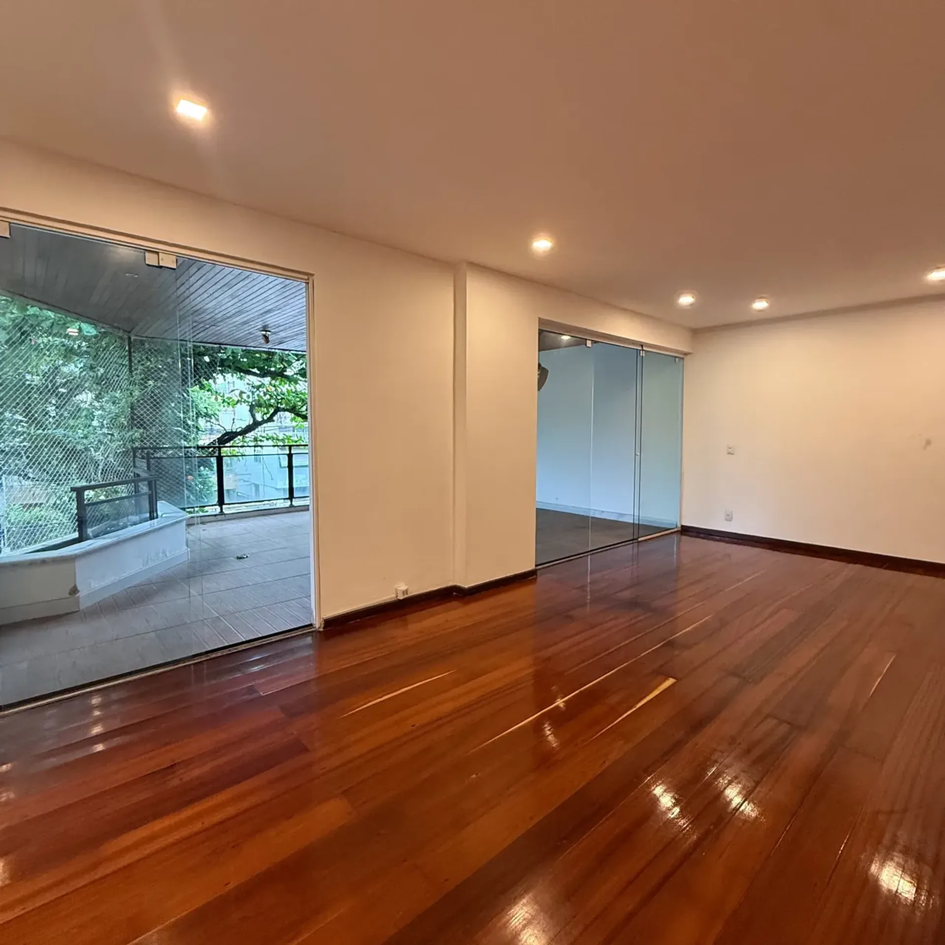 Private BBQ in a 3-bedroom apartment, 170 m² — photo 8