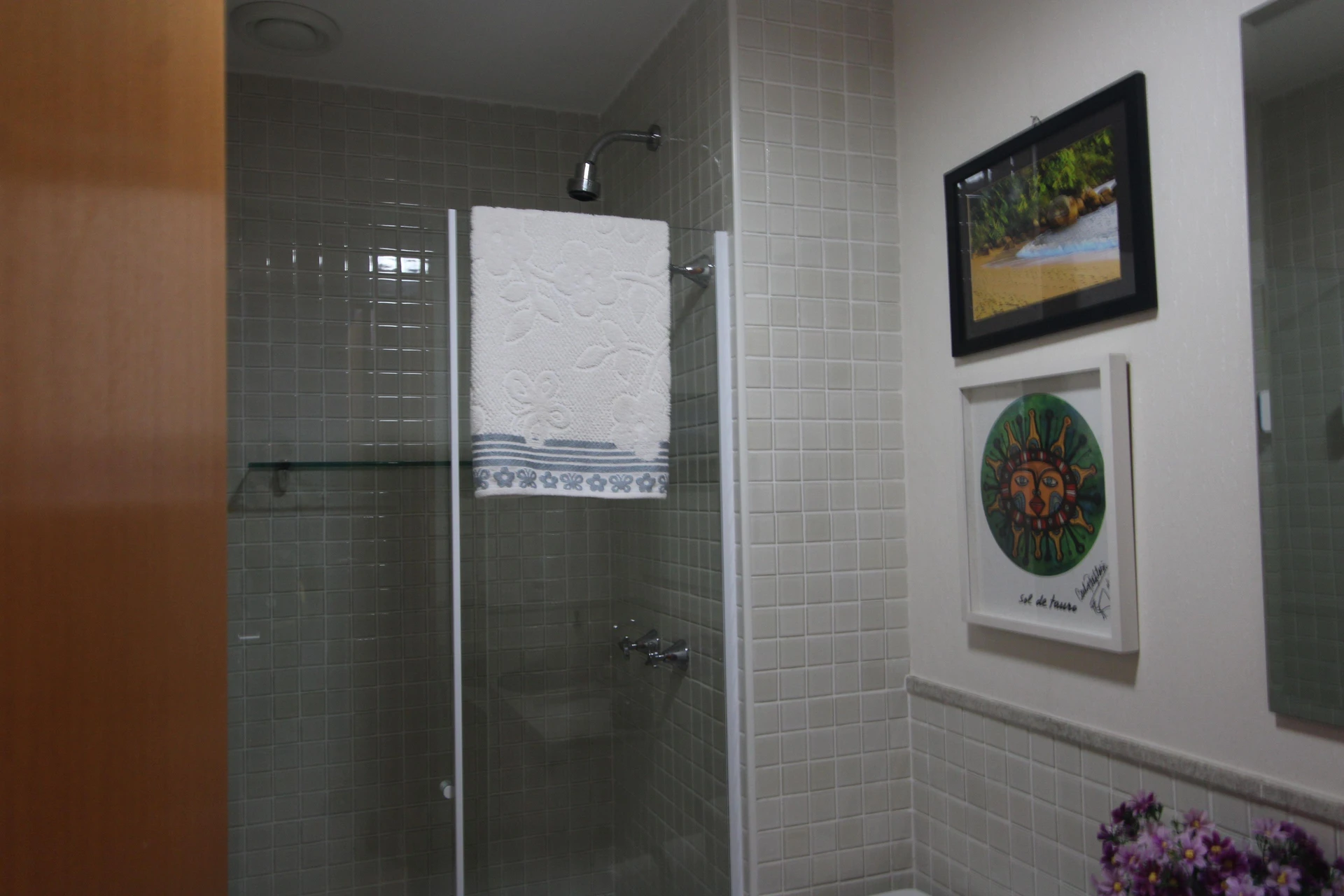 Furnished apartment, 112 m², with a glass-enclosed balcony — photo 51