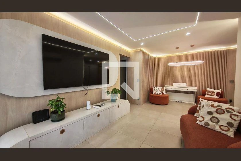 Floor-to-ceiling windows in a 3-bedroom apartment, 123 m²