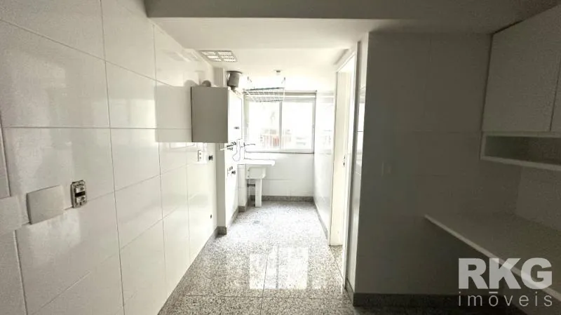 Rental apartment with 4 bedrooms and 5 bathrooms — photo 3