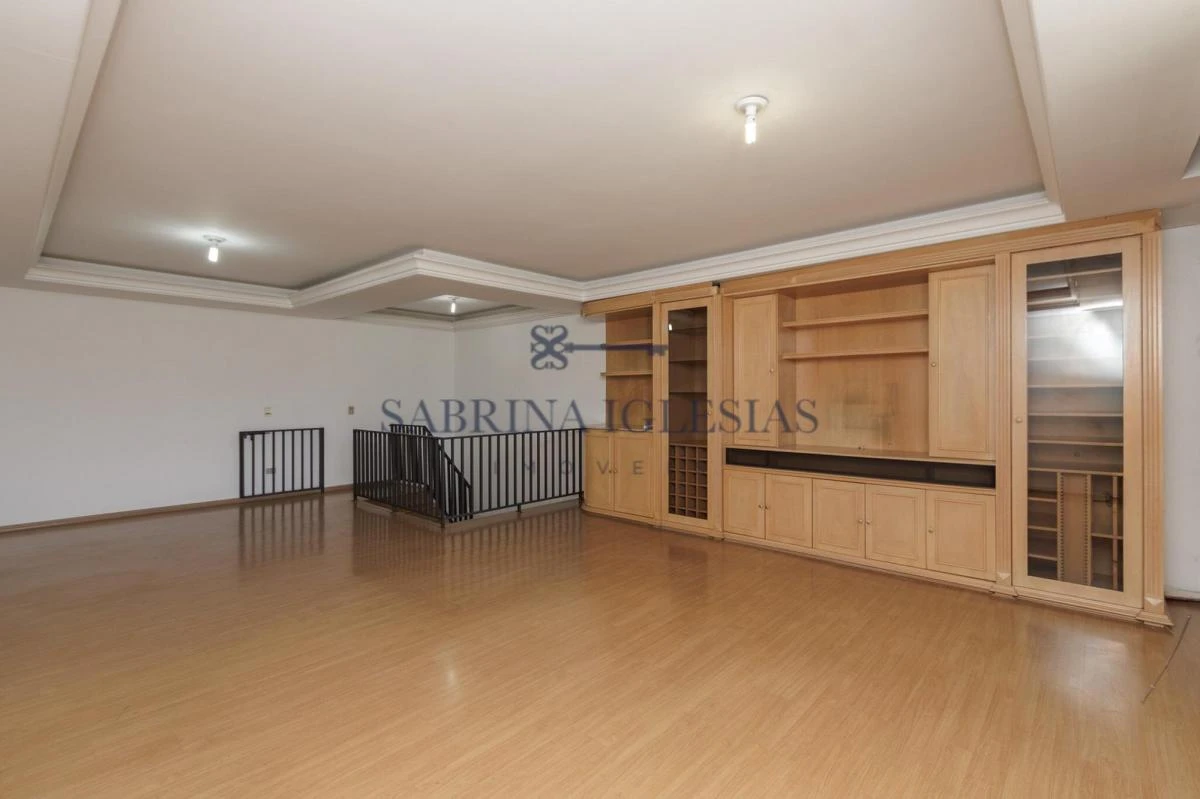 4-bedroom house with a grill on the balcony in Curitiba — photo 8