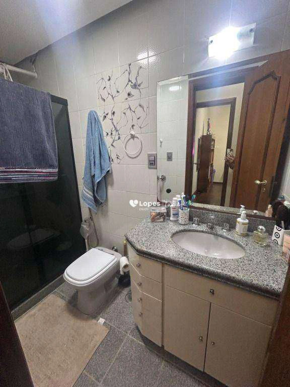 Cobertura mobiliada de 5 quartos com lavanderia e 209 m² — photo 22