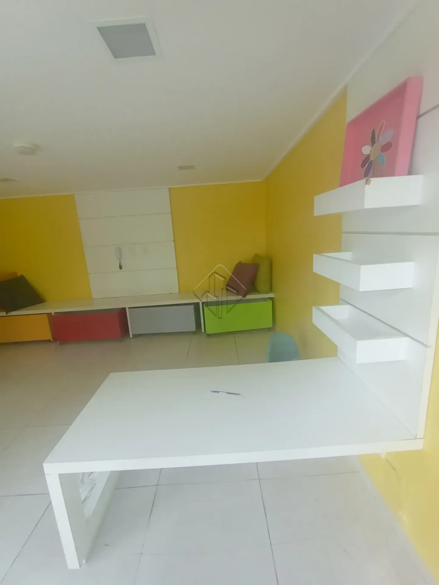 Balcony with a grill in a 2-bedroom apartment, 66 m² — photo 28