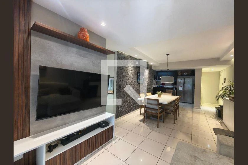 Furnished apartment, 103 m², with a glass-enclosed balcony — photo 10