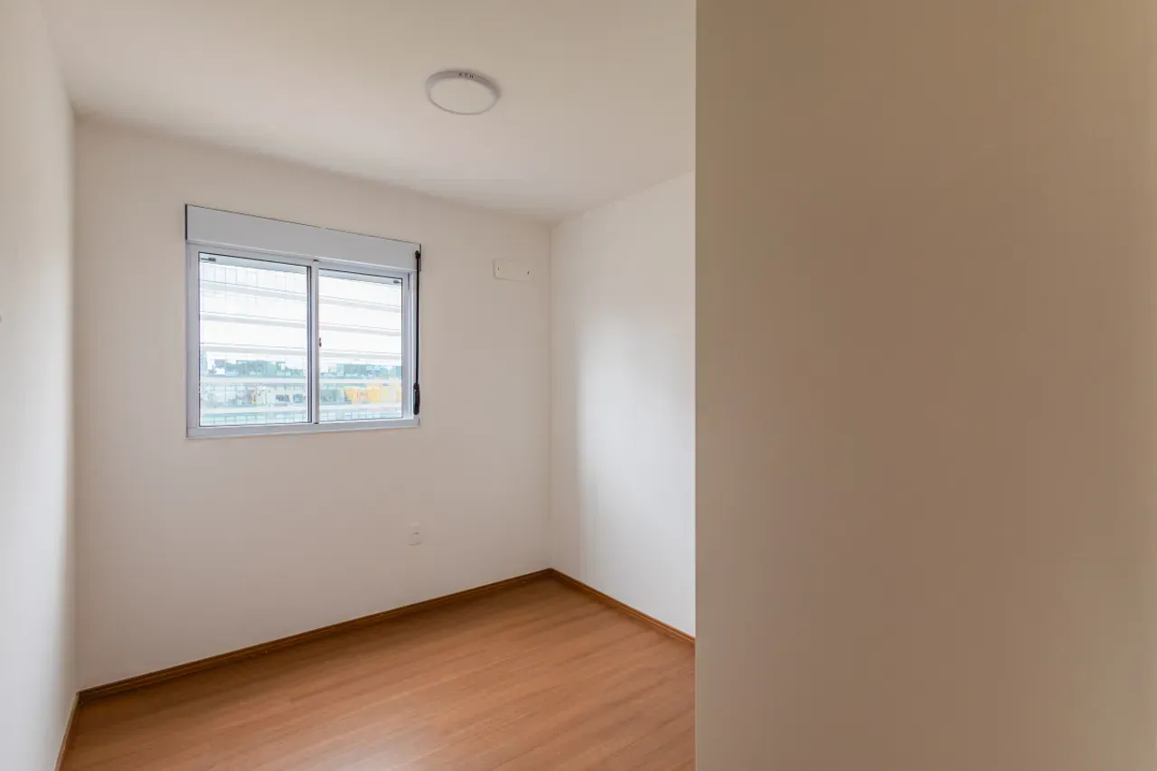 48 m² rental apartment with 2 bedrooms and city view — photo 9