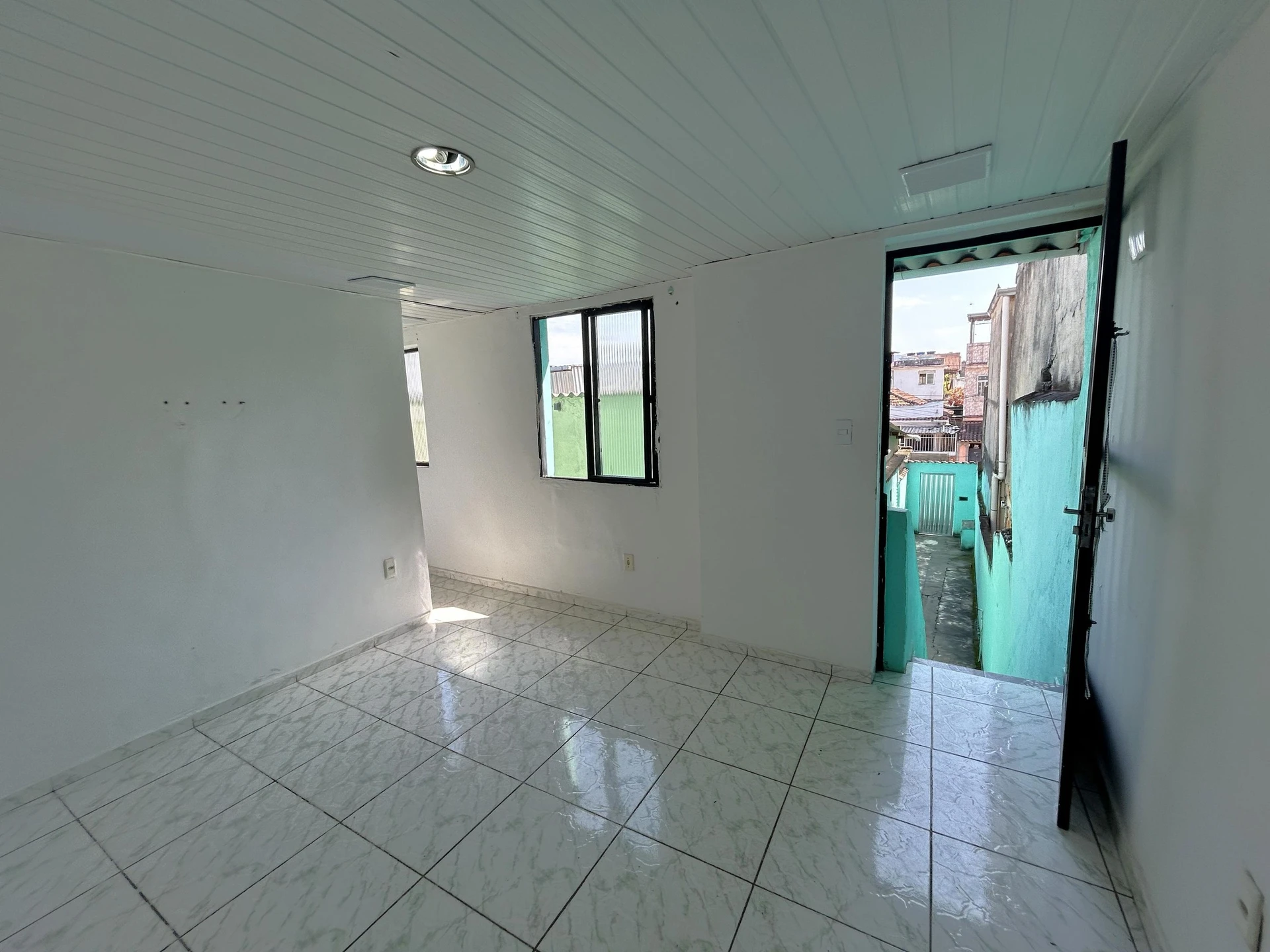 Rental house with a compact kitchenette and 1 bedroom — photo 5