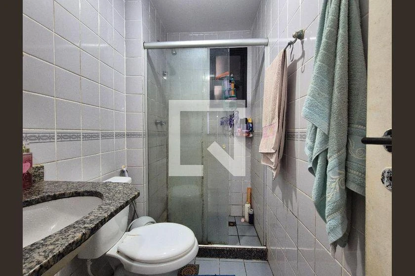 Furnished 3-bedroom apartment with glass balcony — photo 2
