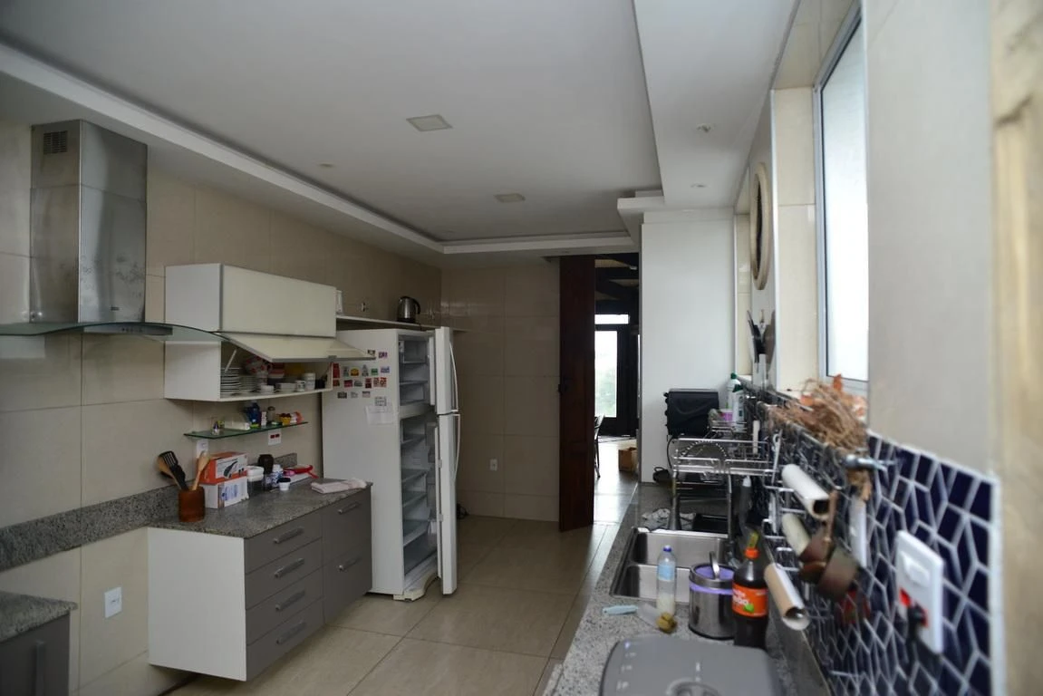 Furnished house, 700 m², with a jacuzzi — photo 24